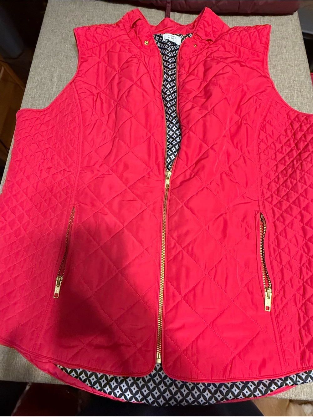 crown & ivy Quilted Hot Pink Sleeveless Vest with Gold Zippers